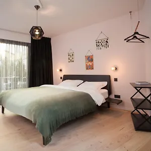 Lucy In The Sky Bed & Breakfast Antwerpen