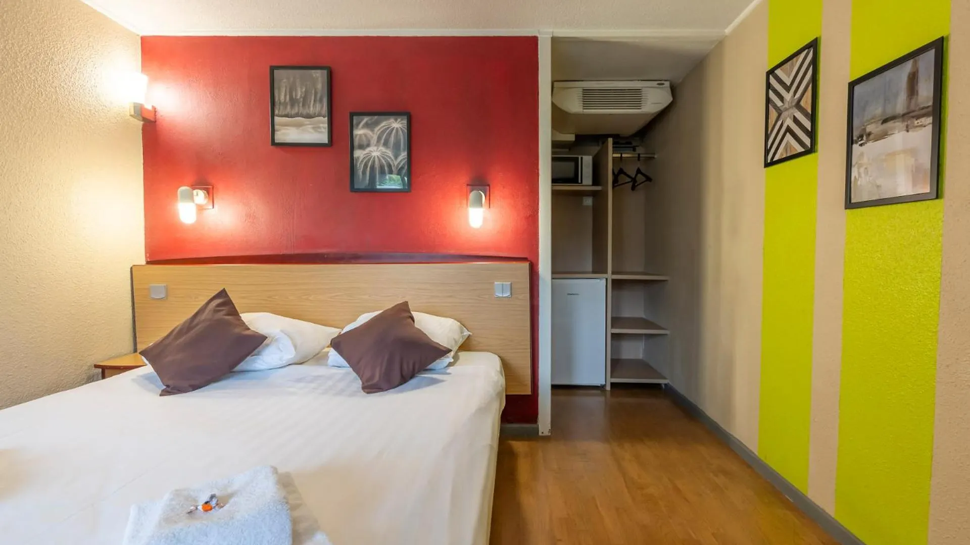 Sleep & Go Brugge Hotel 0*, Bruges Belgium
