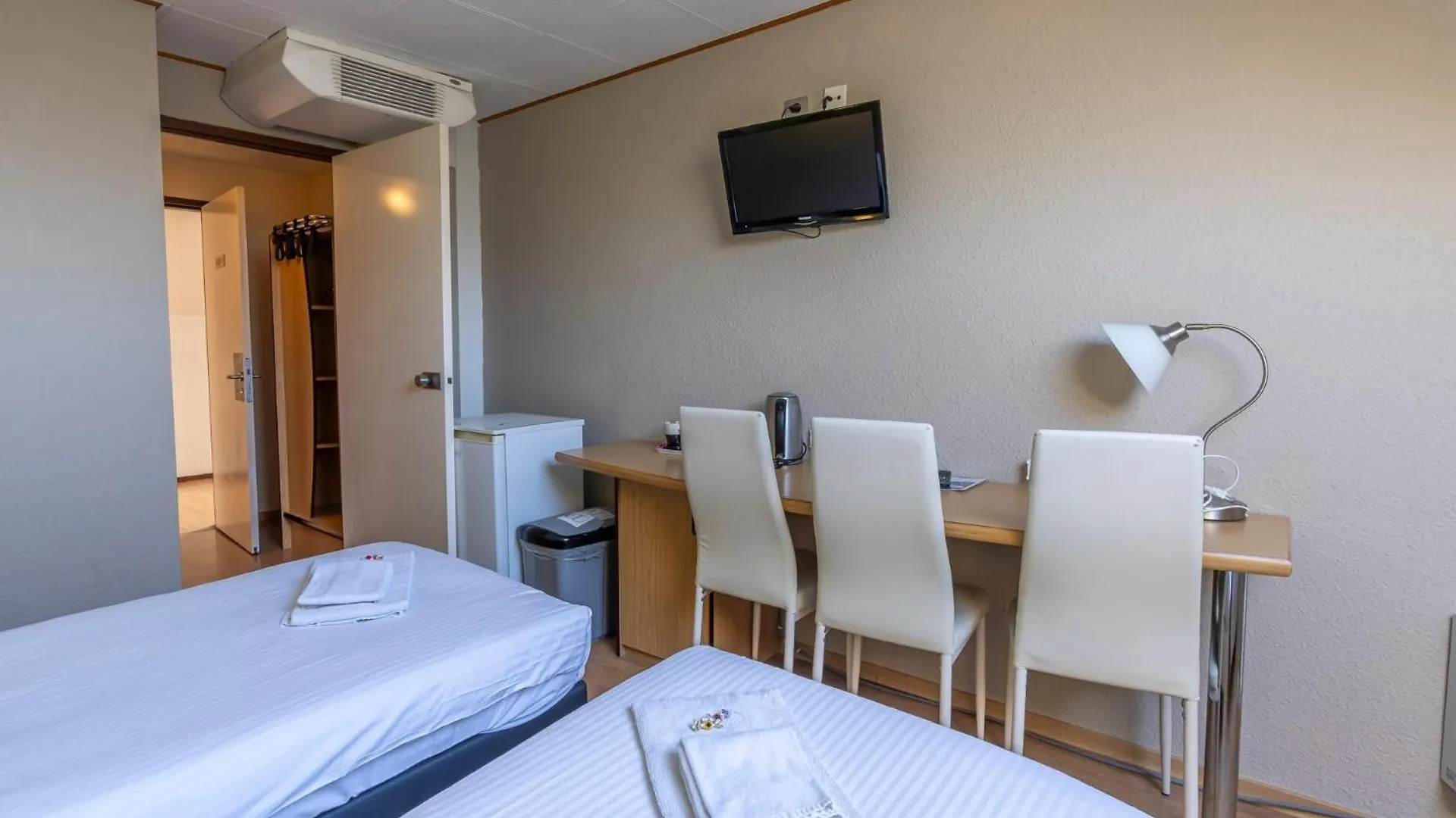 Sleep & Go Brugge Hotel  Bruges